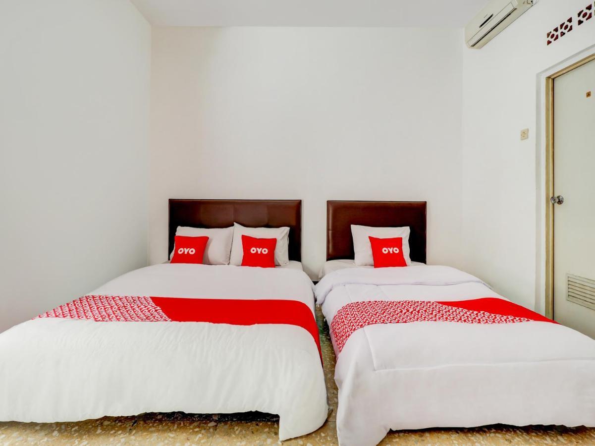 Oyo 3341 Ten Guest House บันดุง ภายนอก รูปภาพ