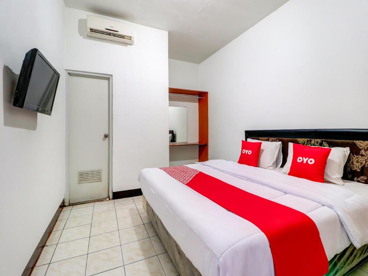 Oyo 3341 Ten Guest House บันดุง ภายนอก รูปภาพ